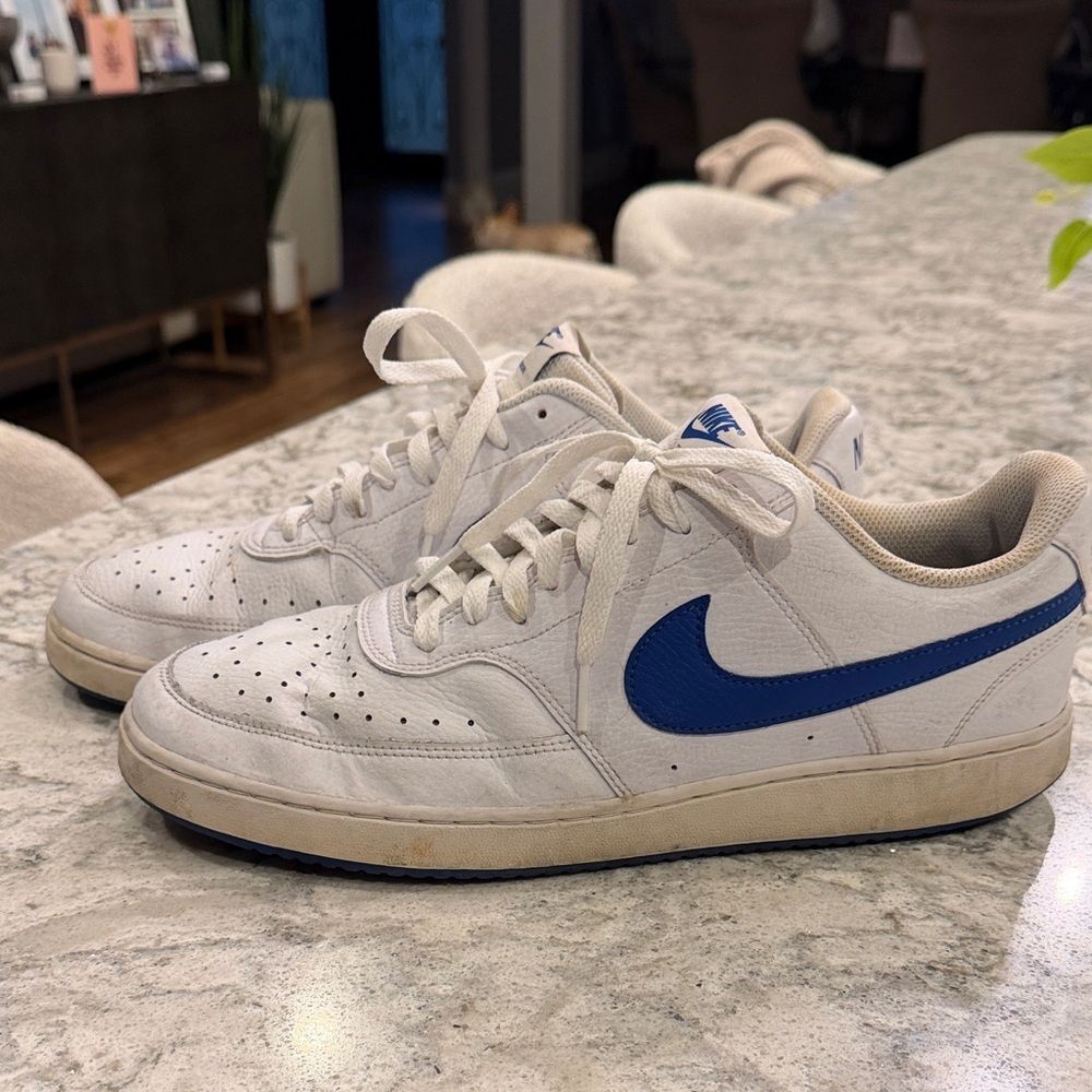 Nike Men's White and Blue Casual Sneakers